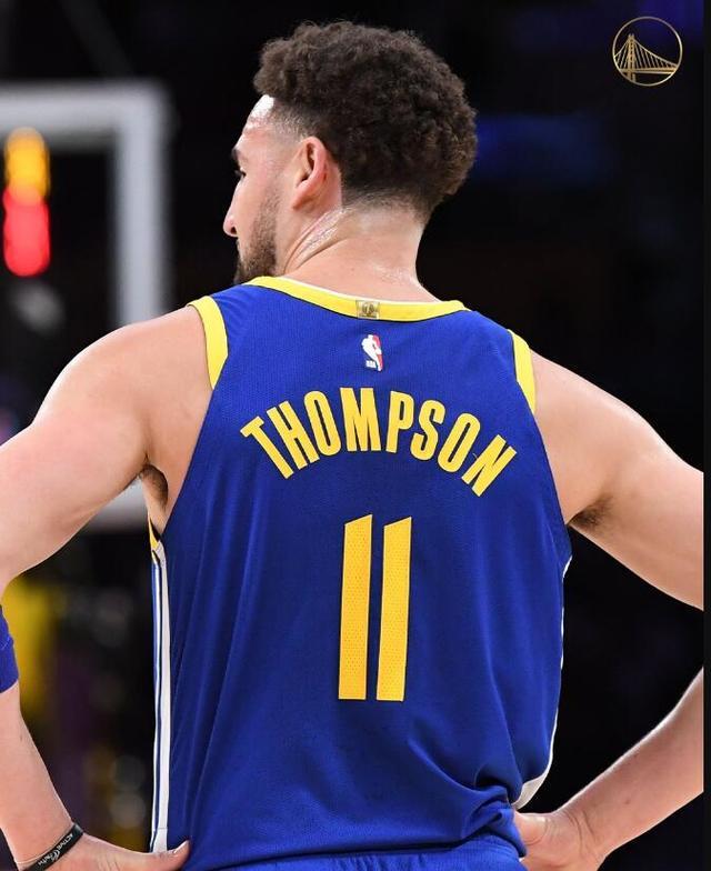 太阳战雷霆伤病报告：布克出战成疑，哈尔滕施泰因等因伤缺席（太阳vs雷霆伤情更新：布克出战存疑，哈尔滕施泰因等因伤缺阵）