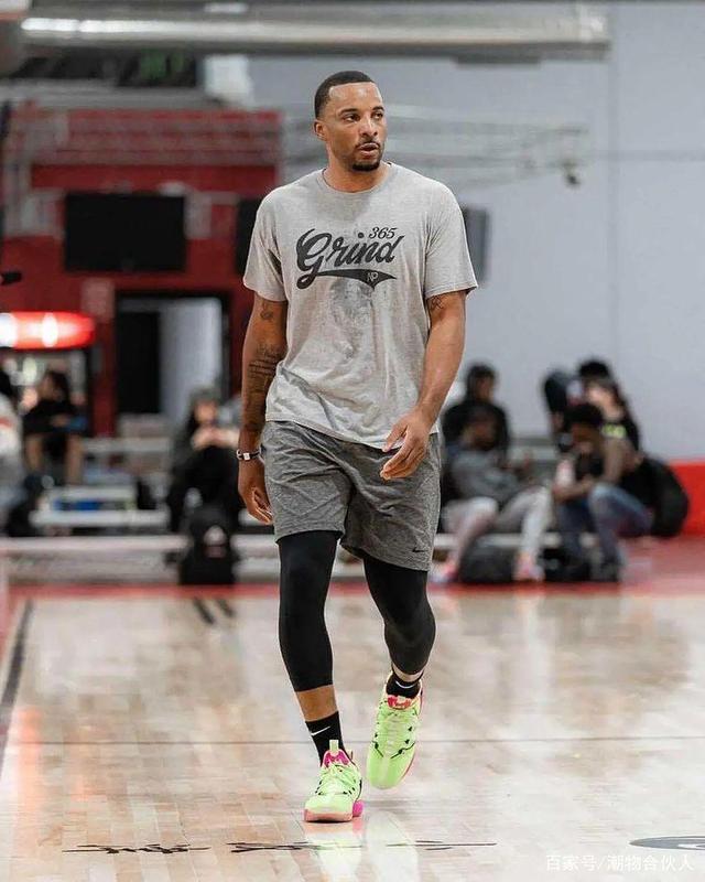 知名装备网站：阿迪达斯将于11月6日发售世界杯球衣，23队谍照泄露（阿迪达斯世界杯球衣将于11月6日开售，23支球队谍照被知名装备网站曝光）