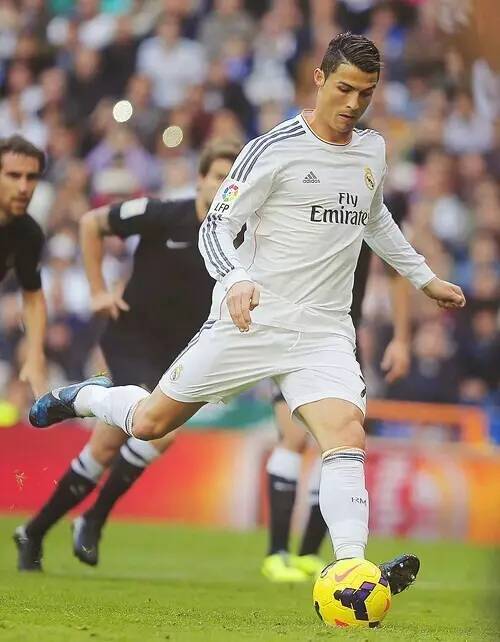 埃梅里神了！大黑马阿斯顿维拉豪取6连胜，力压切尔西升至联赛第三